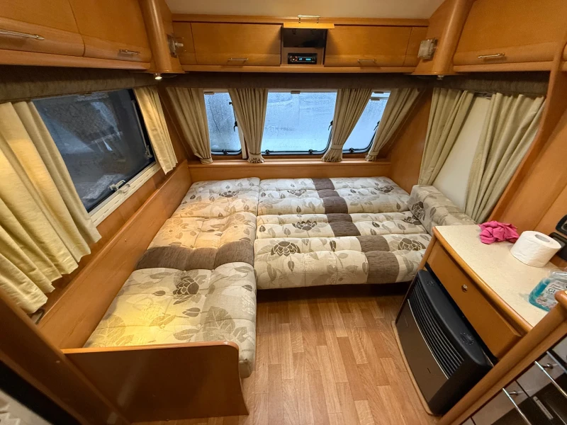 Каравана Compas Railly СПАЛНЯ, снимка 9 - Каравани и кемпери - 52964402