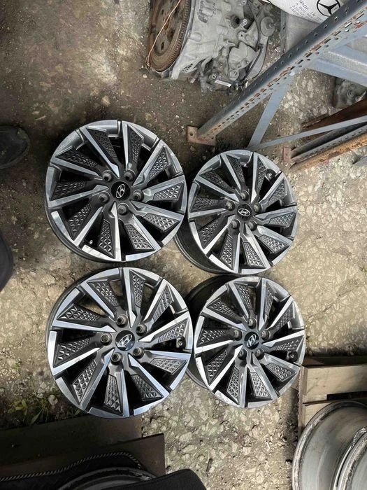Алуминиеви джанти Hyundai 65Jx16 5x100 ET 50 ном 520 свалени от Ioniq електри