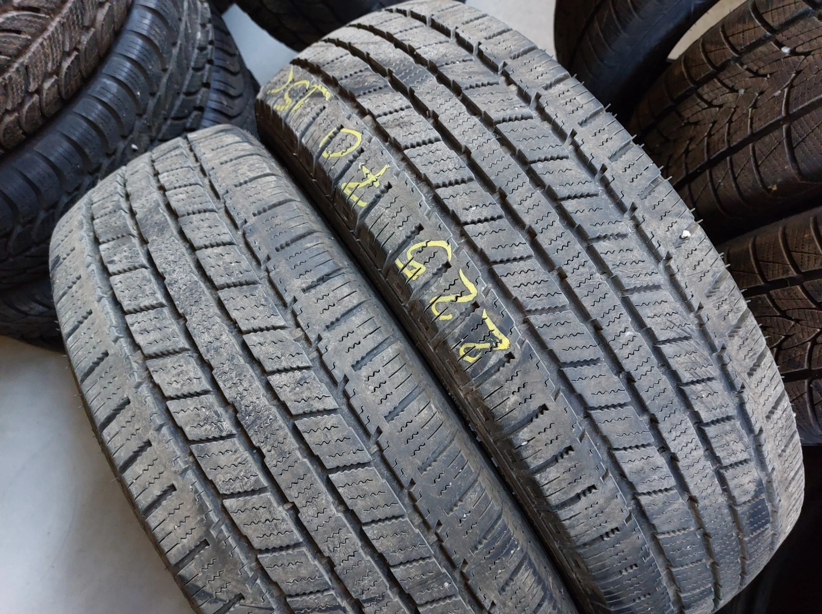 ���� 225/70R15 | Mobile.bg � ����������� 1
