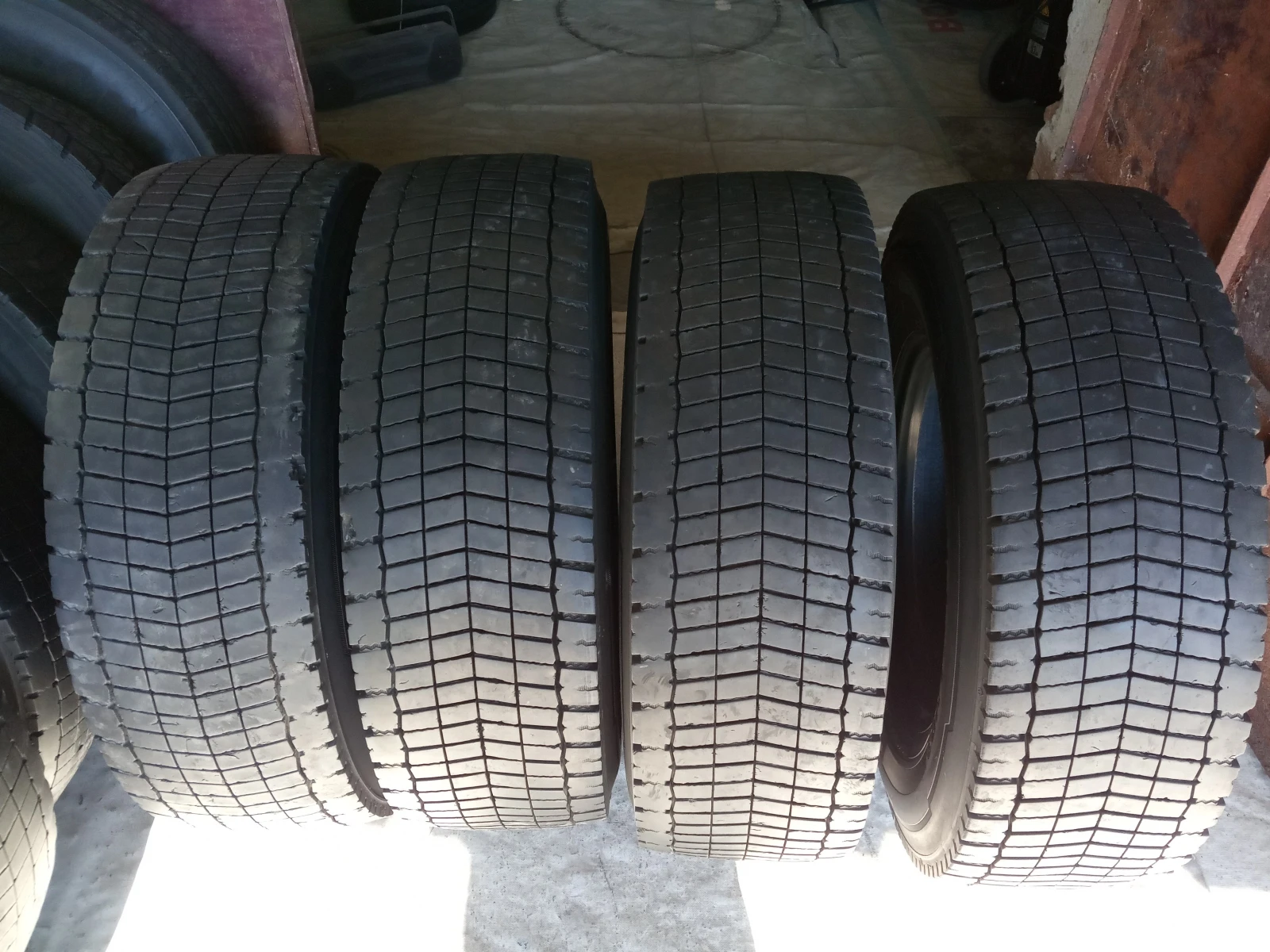  305/70R19.5 | Mobile.bg   1