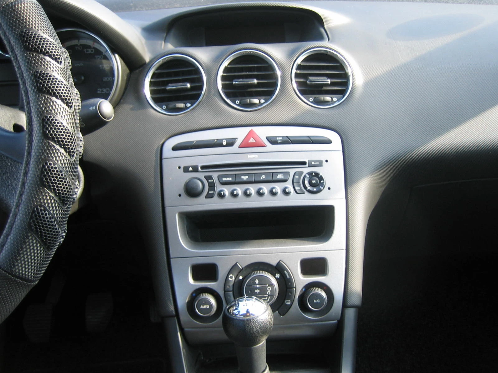 Rent a car /    - Peugeot 308 -  10 euro /  | Mobile.bg   10