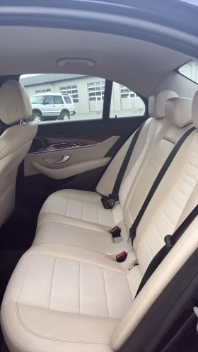 Mercedes-Benz E 220 W213 Самопаркиране, снимка 13