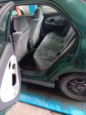 Mitsubishi Carisma 1.6 бензин , снимка 3