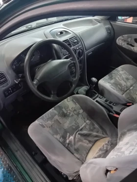 Mitsubishi Carisma 1.6 бензин , снимка 2