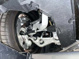 Lexus LC 500 CARFAX, снимка 14