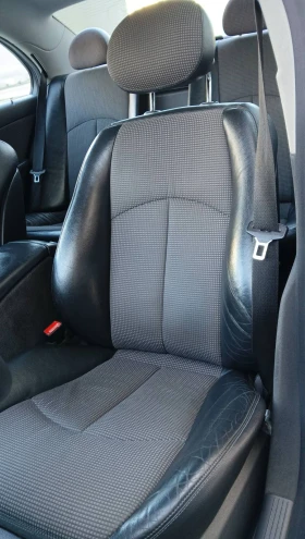 Mercedes-Benz E 220 - 3600 € / 7040.99 лв. - 89353915 15