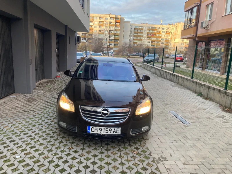 Opel Insignia, снимка 1 - Автомобили и джипове - 48287743