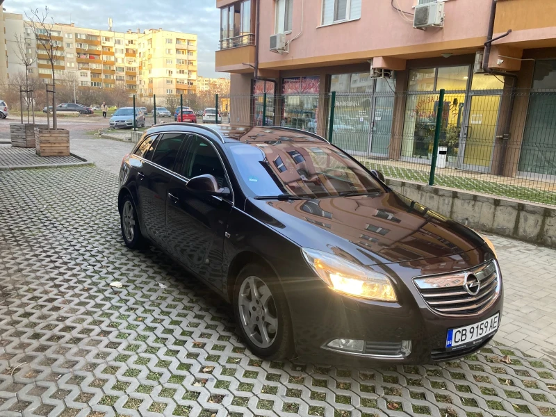 Opel Insignia, снимка 2 - Автомобили и джипове - 48287743