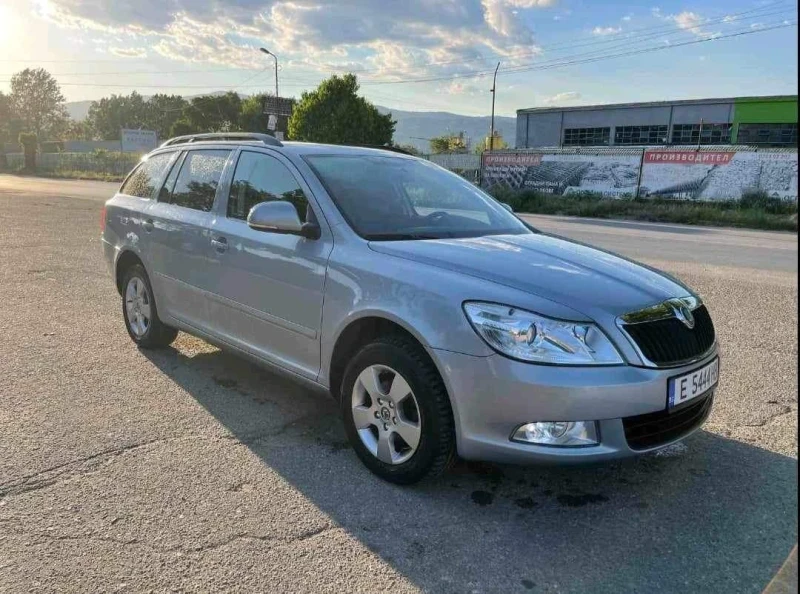 Skoda Octavia 1.6TDI 4X4 КАМЕРА BLUETOOTH PERFECT, снимка 2 - Автомобили и джипове - 48972010