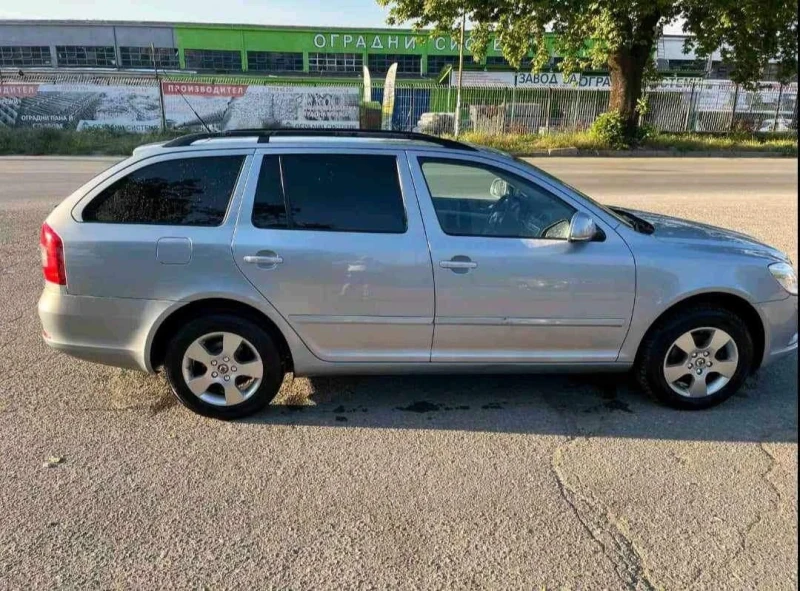 Skoda Octavia 1.6TDI 4X4 КАМЕРА BLUETOOTH PERFECT, снимка 7 - Автомобили и джипове - 48972010