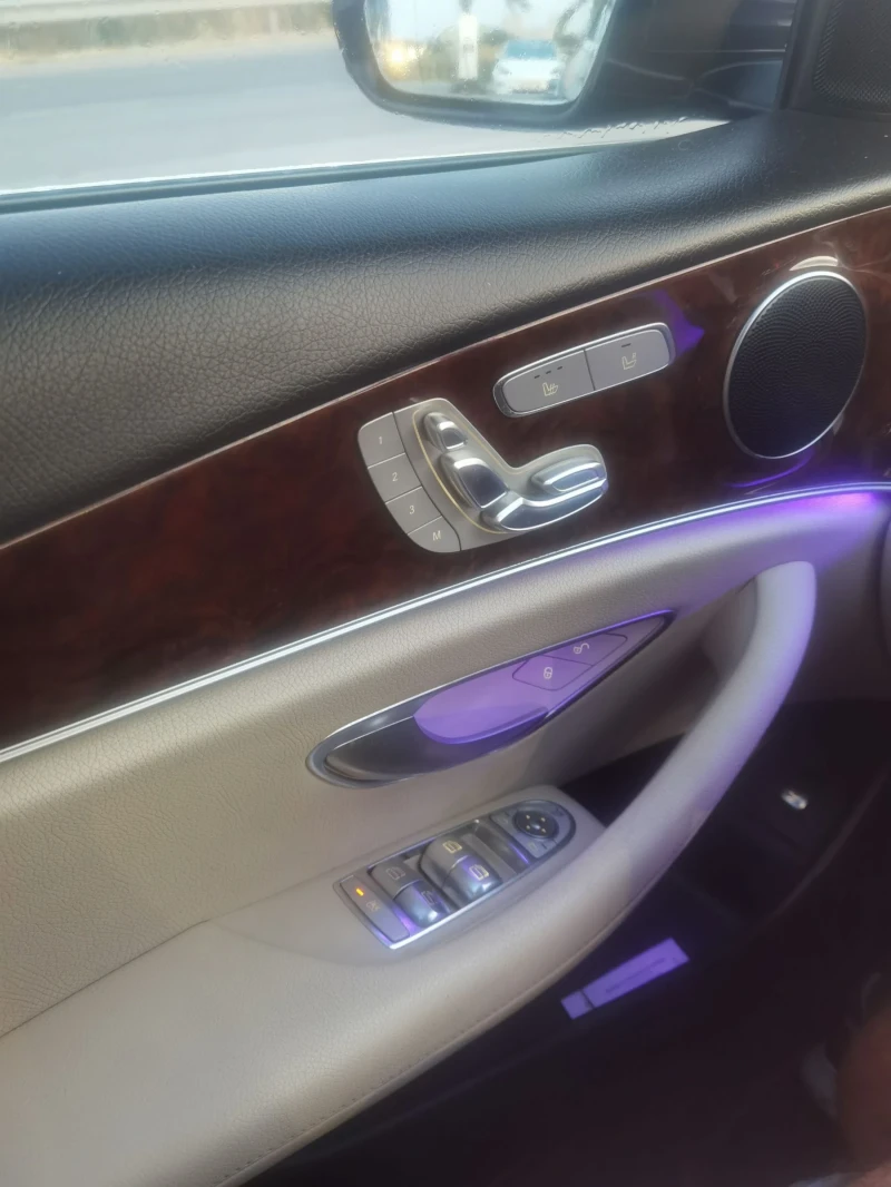 Mercedes-Benz E 220 W213 Самопаркиране, снимка 9 - Автомобили и джипове - 53156570