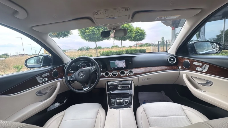 Mercedes-Benz E 220 W213 Самопаркиране, снимка 15 - Автомобили и джипове - 53156570