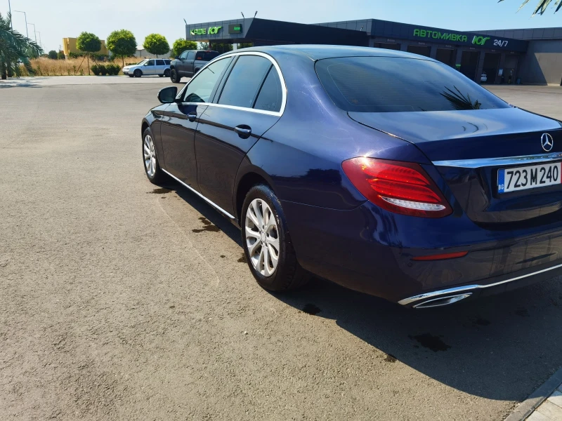 Mercedes-Benz E 220 W213 Самопаркиране, снимка 5 - Автомобили и джипове - 53156570