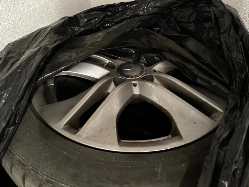 Mercedes-Benz E 220, снимка 16 - Автомобили и джипове - 52418197