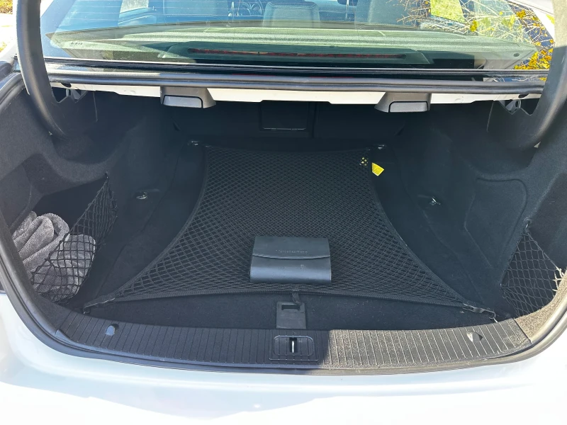 Mercedes-Benz E 220, снимка 8 - Автомобили и джипове - 52418197