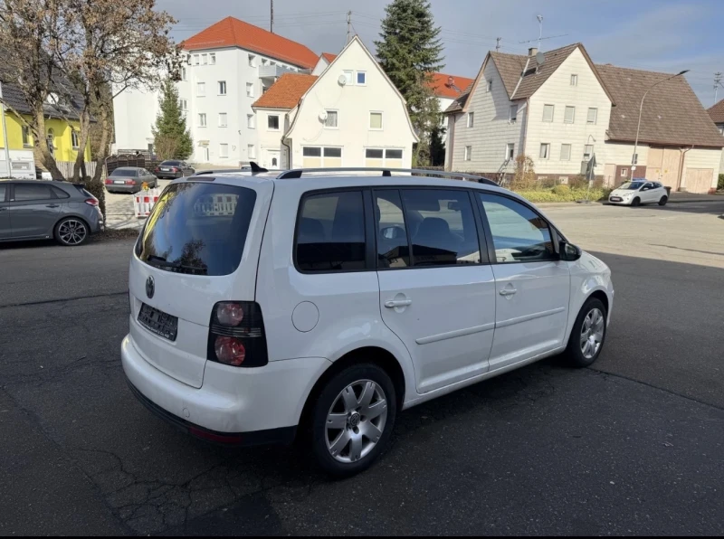VW Touran ОЧАКВАН ВНОС 2007г. 1.9 ТДИ, снимка 4 - Автомобили и джипове - 53037550
