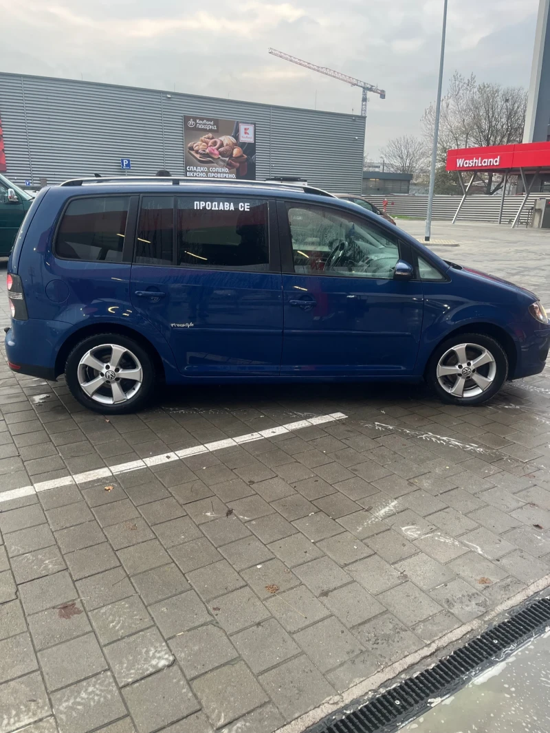 VW Touran, снимка 2 - Автомобили и джипове - 53084529