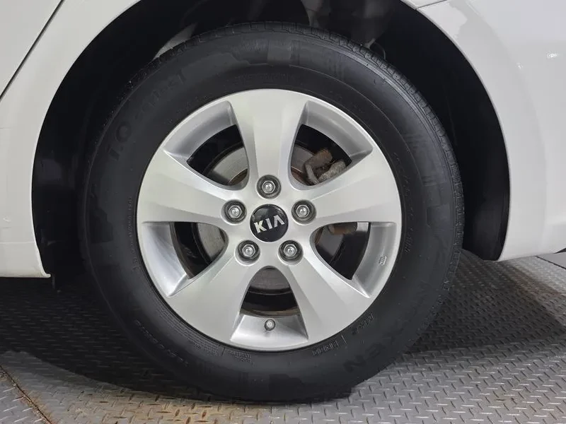 Kia K3 TRENDY, снимка 5 - Автомобили и джипове - 55558983