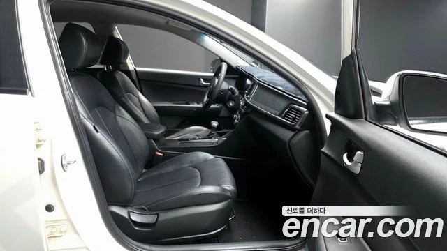Kia K5, снимка 12 - Автомобили и джипове - 56062982