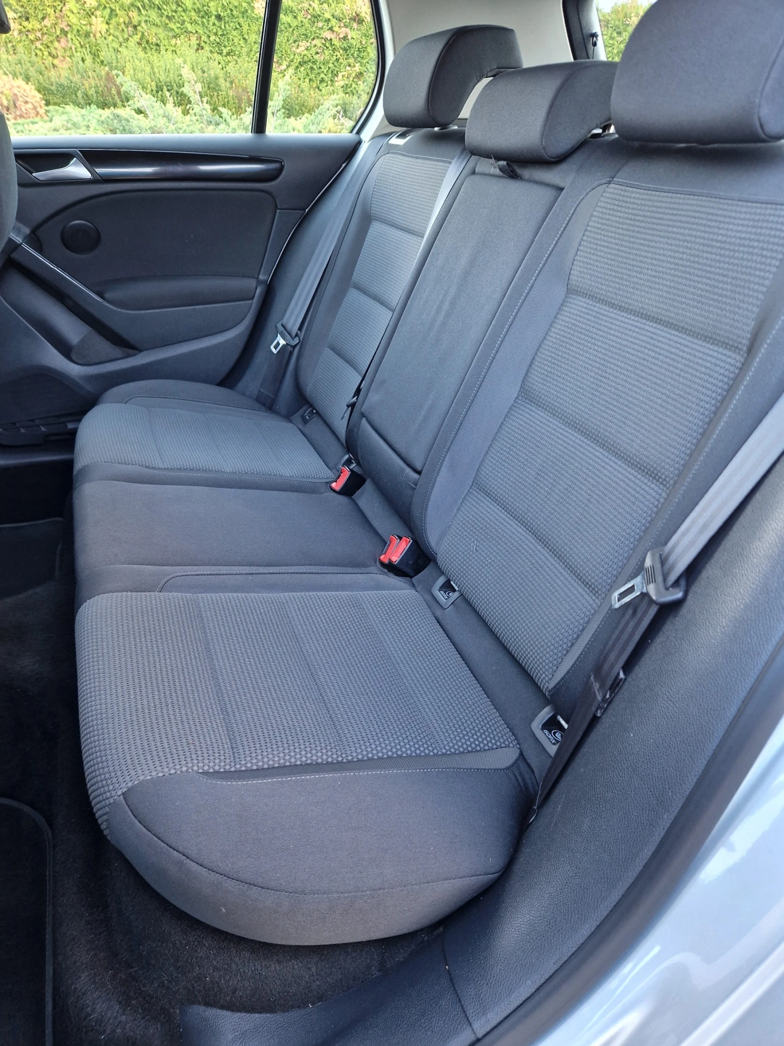 VW Golf 1.6i 102к.с. Газов инжекцион  - изображение 9