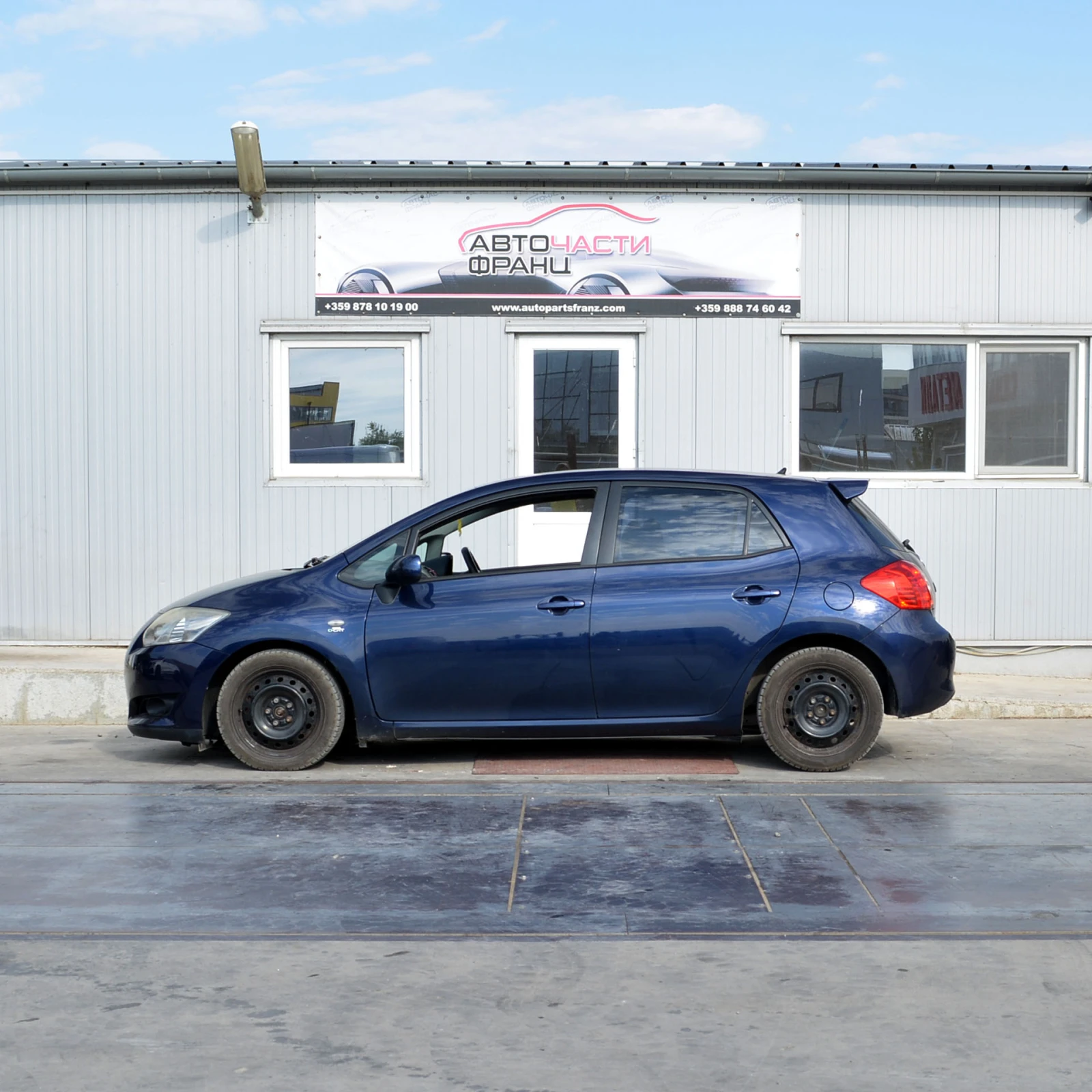 Toyota Auris 2.2 D-CAT - изображение 3