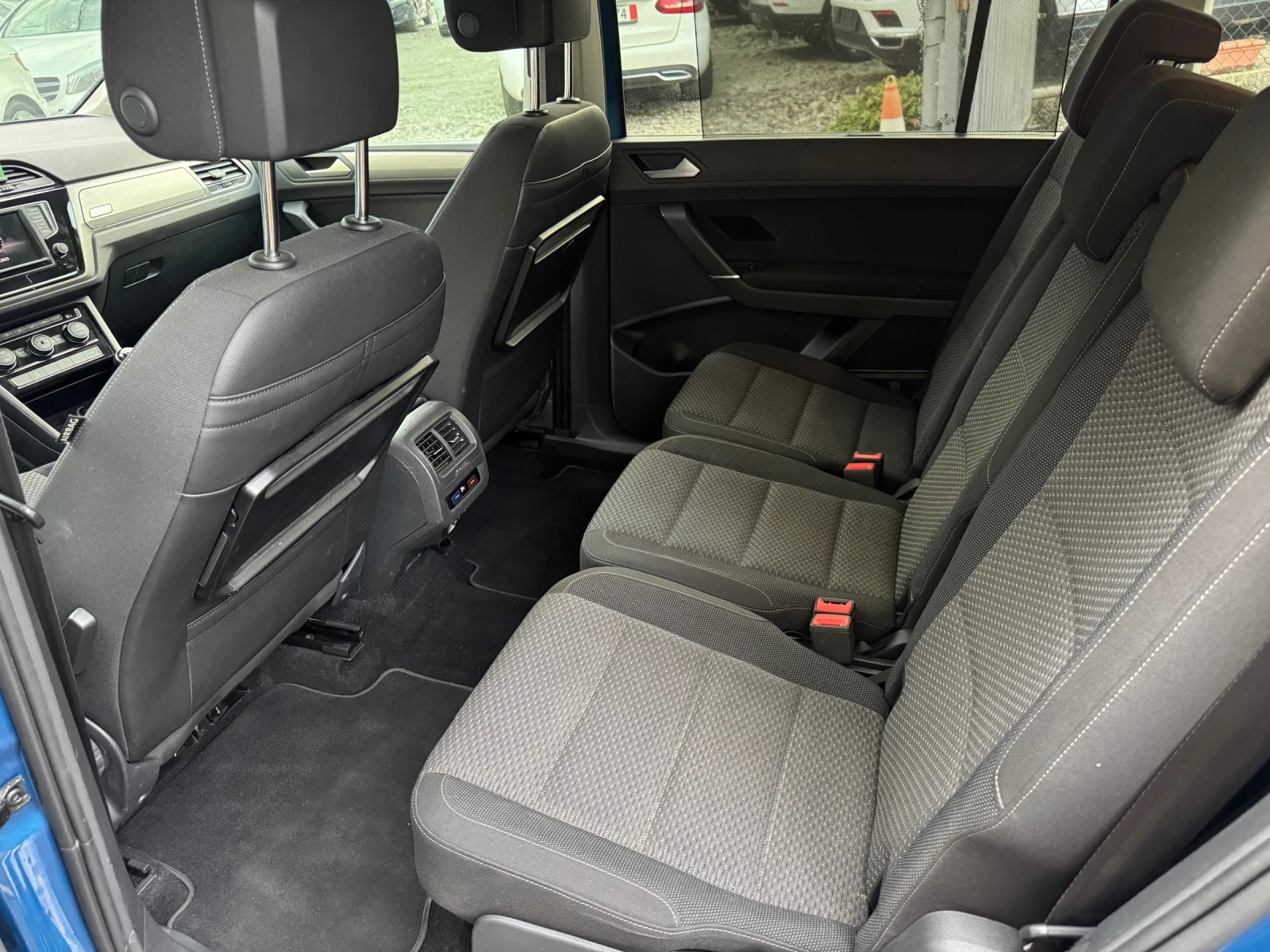 VW Touran 1.6TDI* 116* 6+ 1 - изображение 10