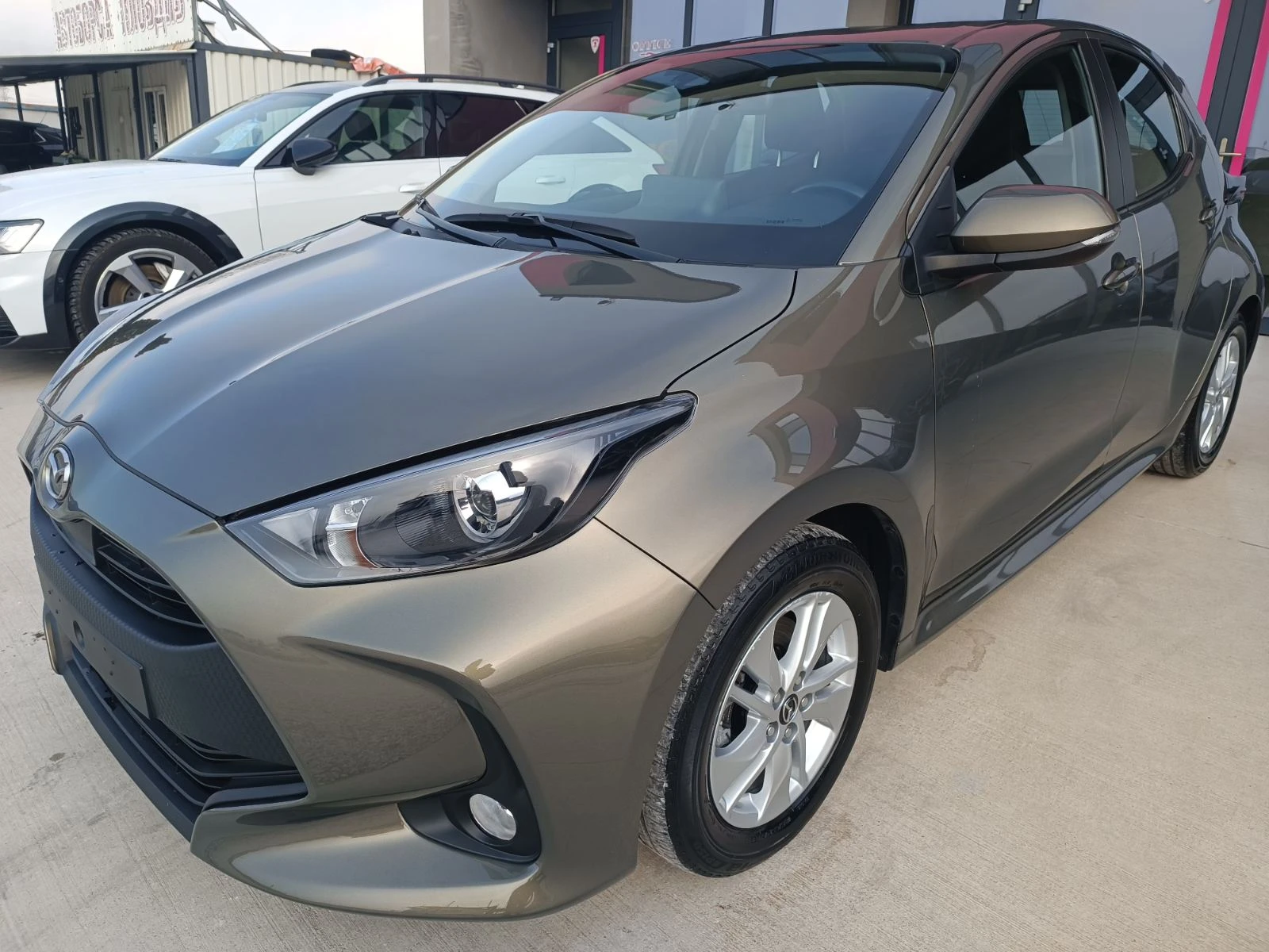 Mazda 2 III 1.5 Hybrid - изображение 2