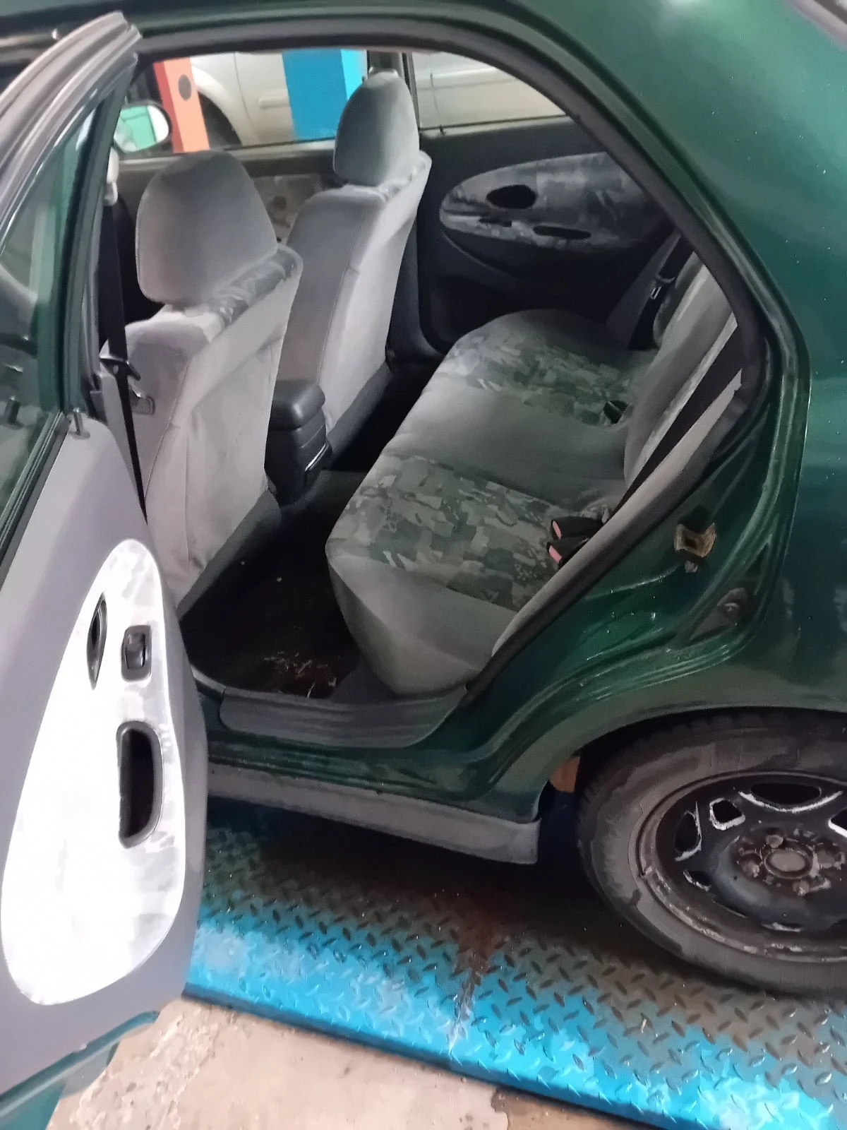 Mitsubishi Carisma 1.6 ������  | Mobile.bg � ����������� 3