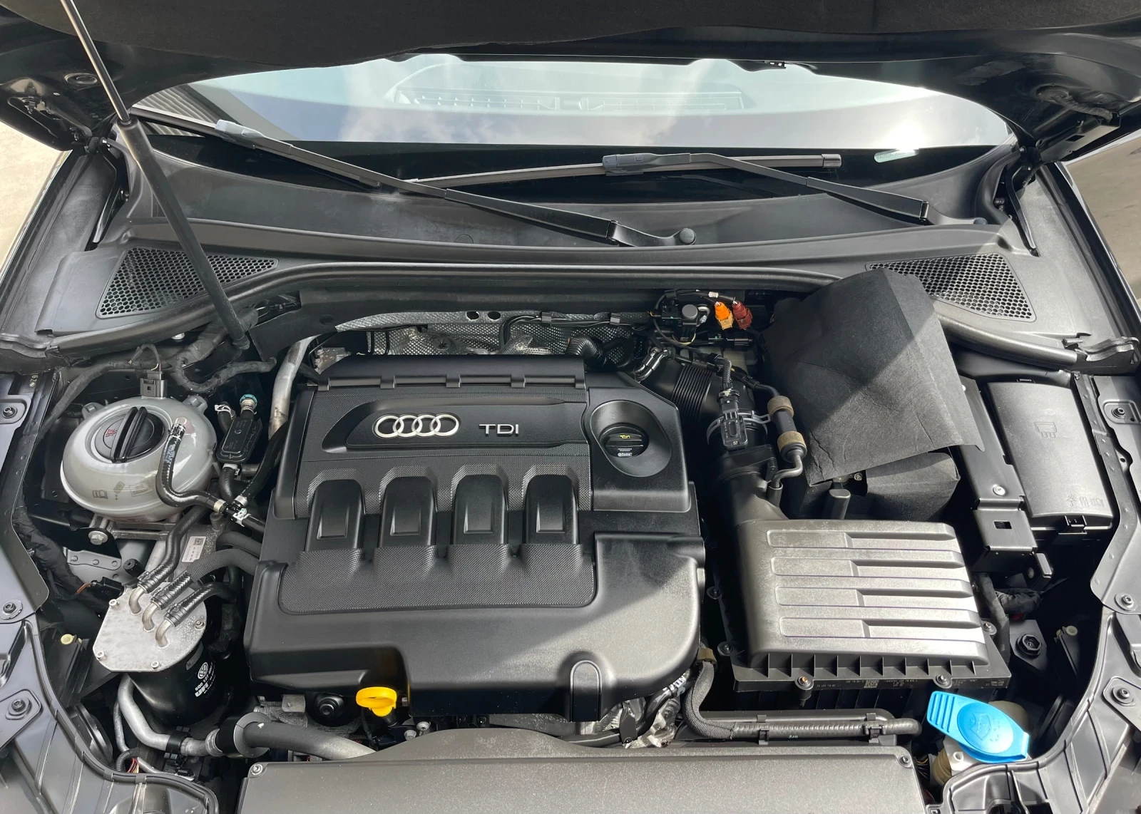 Audi A3 SPORTBACK 1.6 TDI 105 К.С. ЧИСТО НОВ СЪЕДИНИТЕЛ, снимка 15 - Автомобили и джипове - 54081949