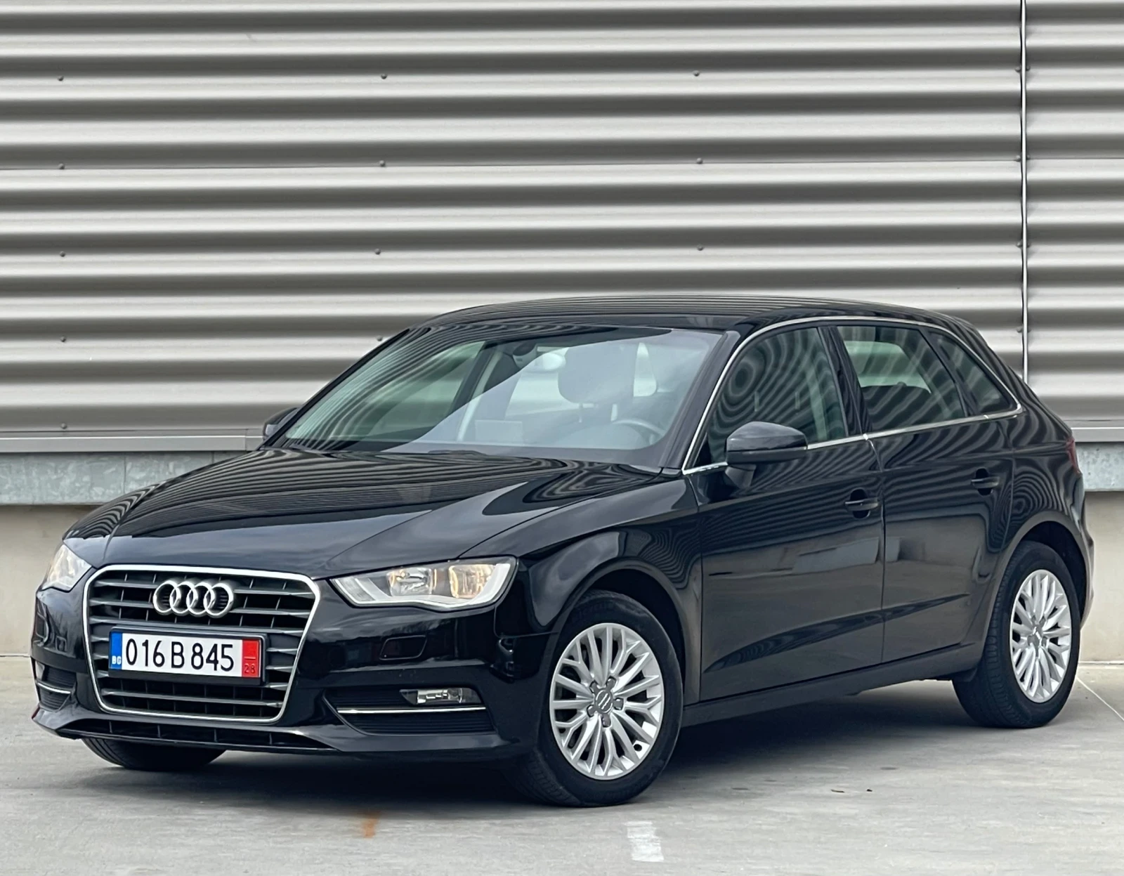 Audi A3 SPORTBACK 1.6 TDI 105 К.С. ЧИСТО НОВ СЪЕДИНИТЕЛ, снимка 3 - Автомобили и джипове - 54081949