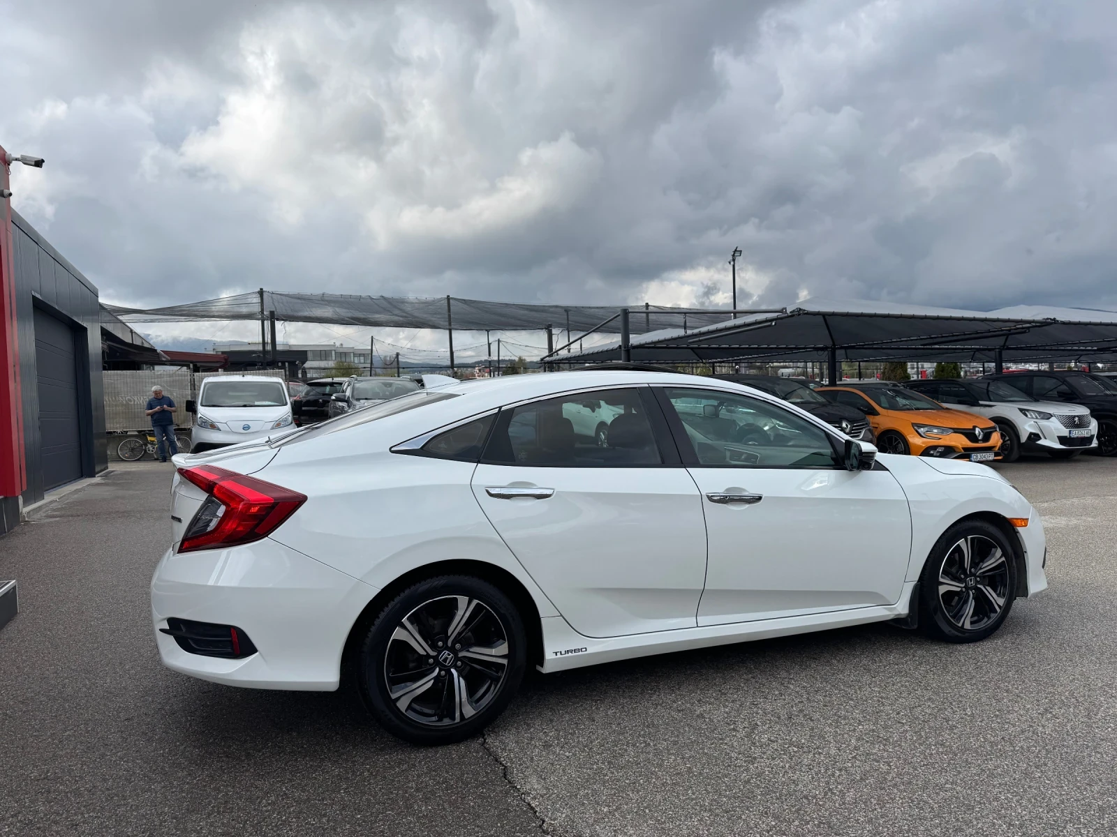Honda Civic 1.5i-TURBO FULL FULL, снимка 7 - Автомобили и джипове - 54279967