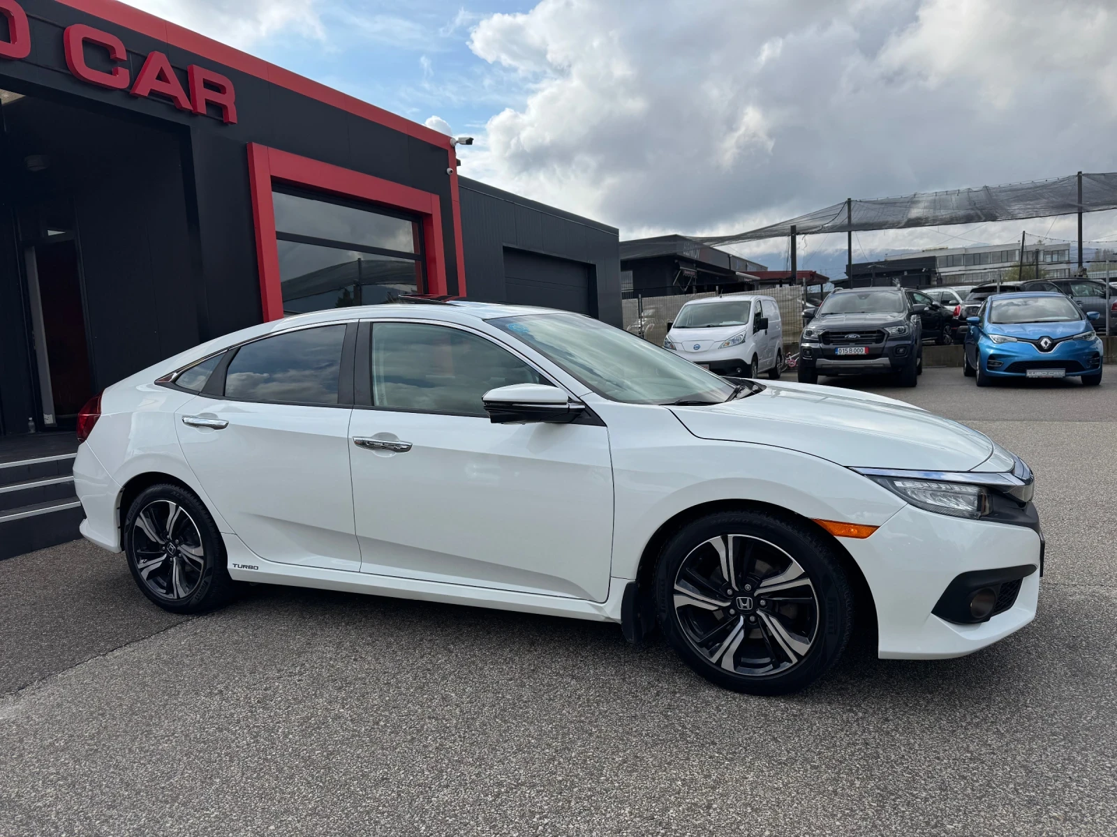 Honda Civic 1.5i-TURBO FULL FULL, снимка 8 - Автомобили и джипове - 54279967