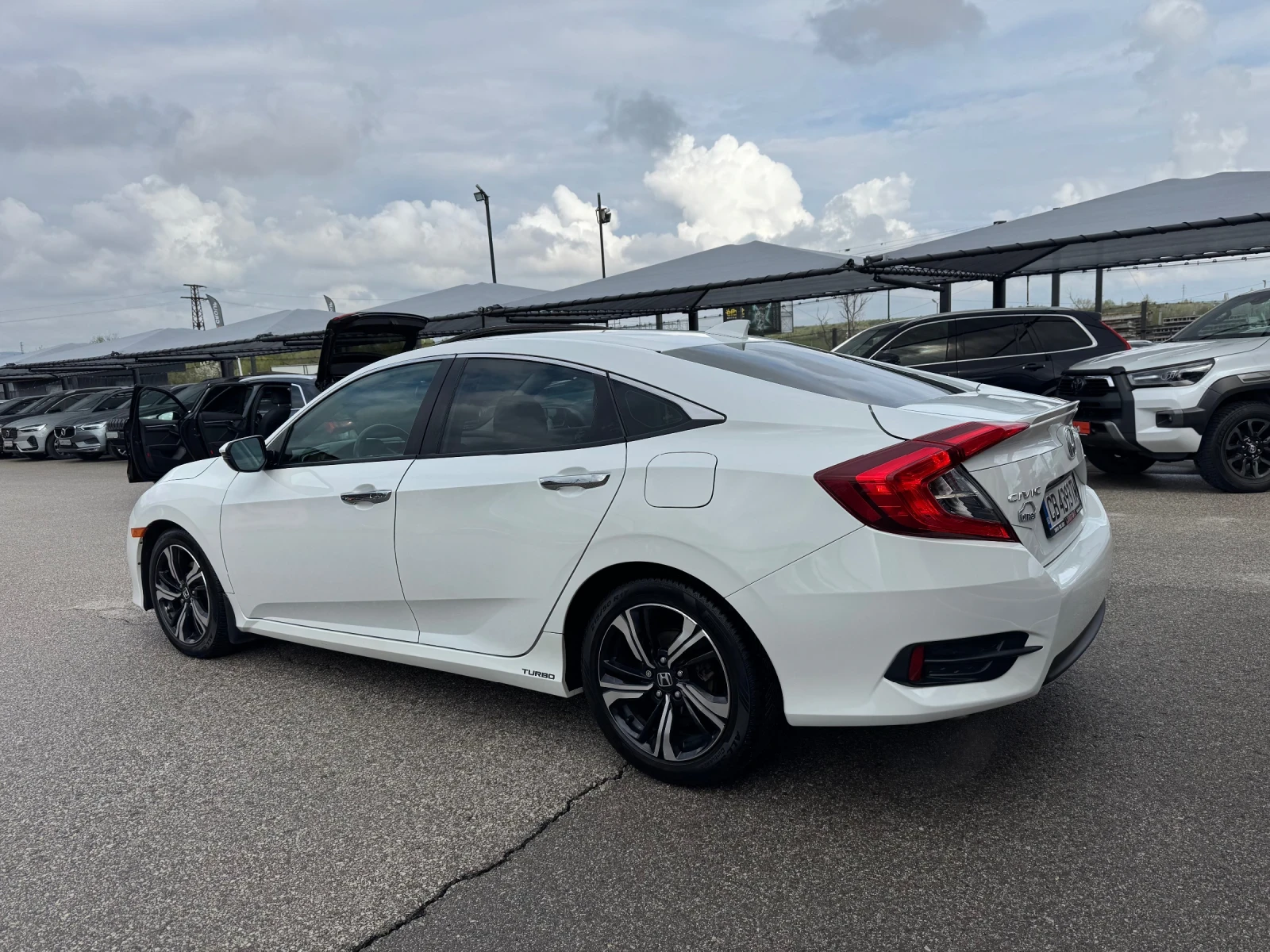 Honda Civic 1.5i-TURBO FULL FULL, снимка 5 - Автомобили и джипове - 54279967