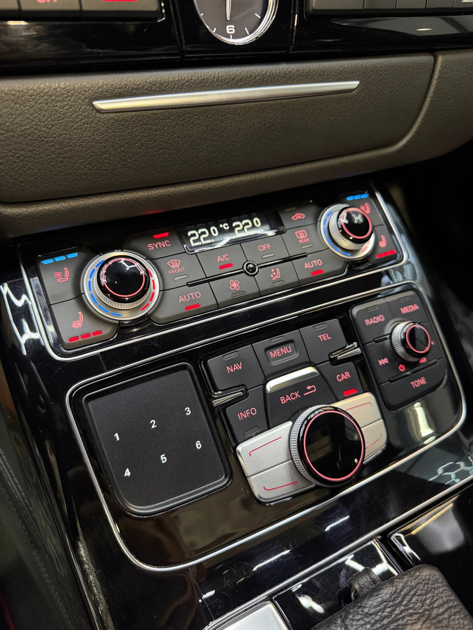 Audi A8 4.2 TDI QUATTRO* FULL ЕКСТРИ* BOSE* MATRIX* ШИБЕДА, снимка 10 - Автомобили и джипове - 54366431