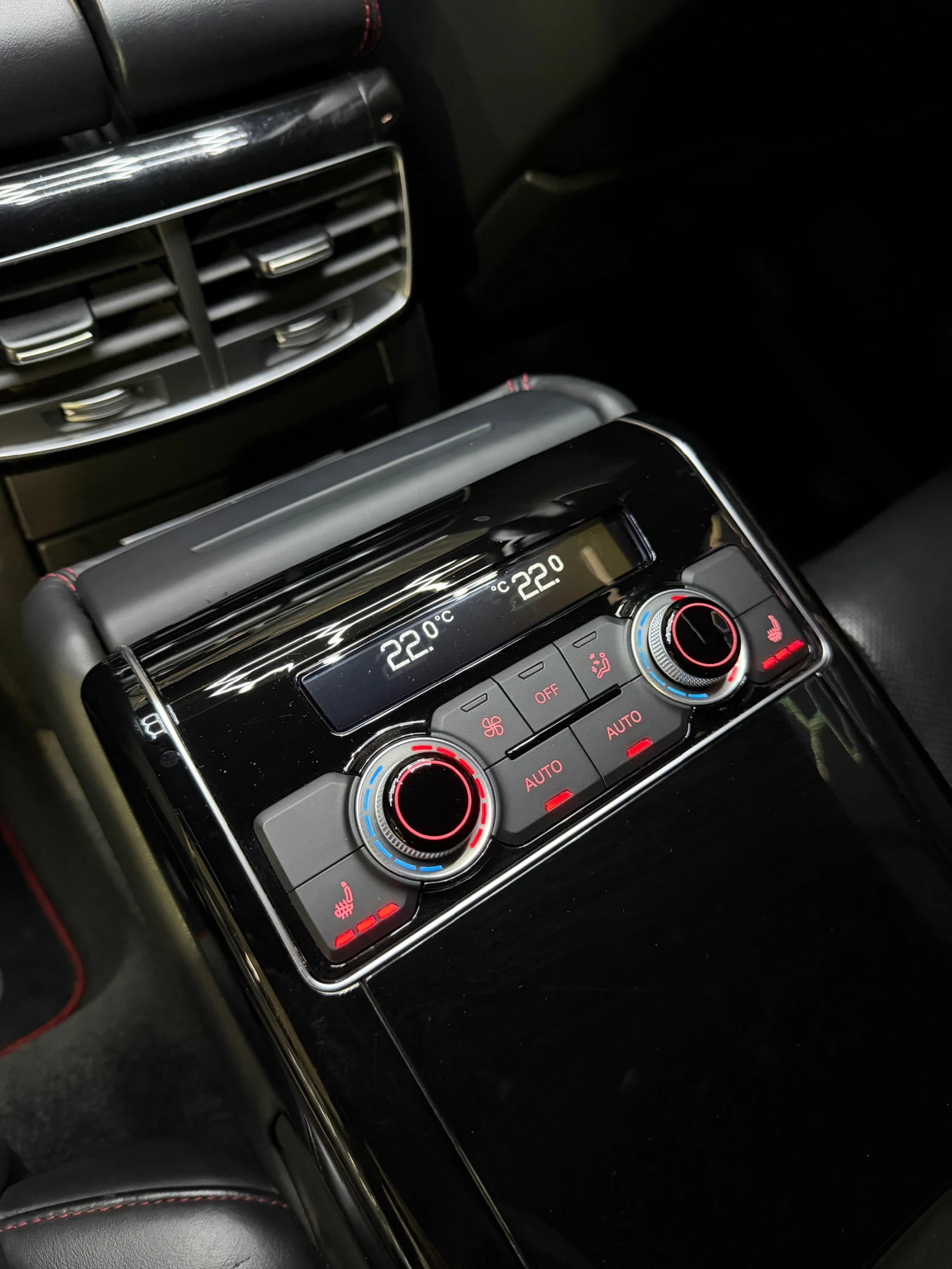 Audi A8 4.2 TDI QUATTRO* FULL ЕКСТРИ* BOSE* MATRIX* ШИБЕДА, снимка 6 - Автомобили и джипове - 54366431