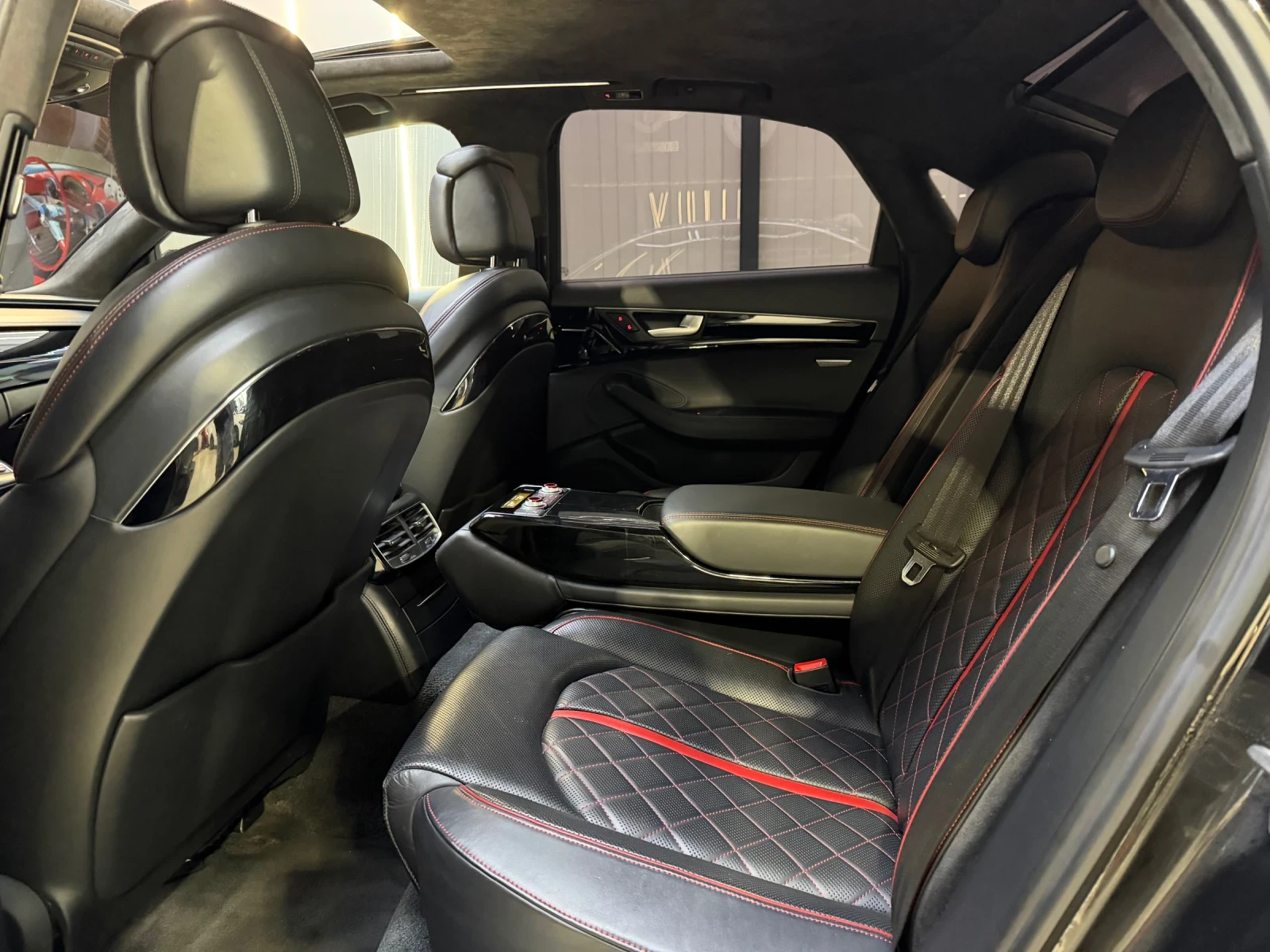 Audi A8 4.2 TDI QUATTRO* FULL ЕКСТРИ* BOSE* MATRIX* ШИБЕДА, снимка 5 - Автомобили и джипове - 54366431