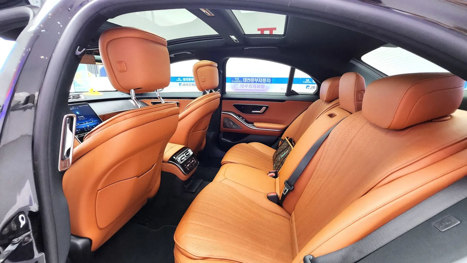 Mercedes-Benz S 350 Digital Light* Burmester High-End 4D* , снимка 11 - Автомобили и джипове - 54656092