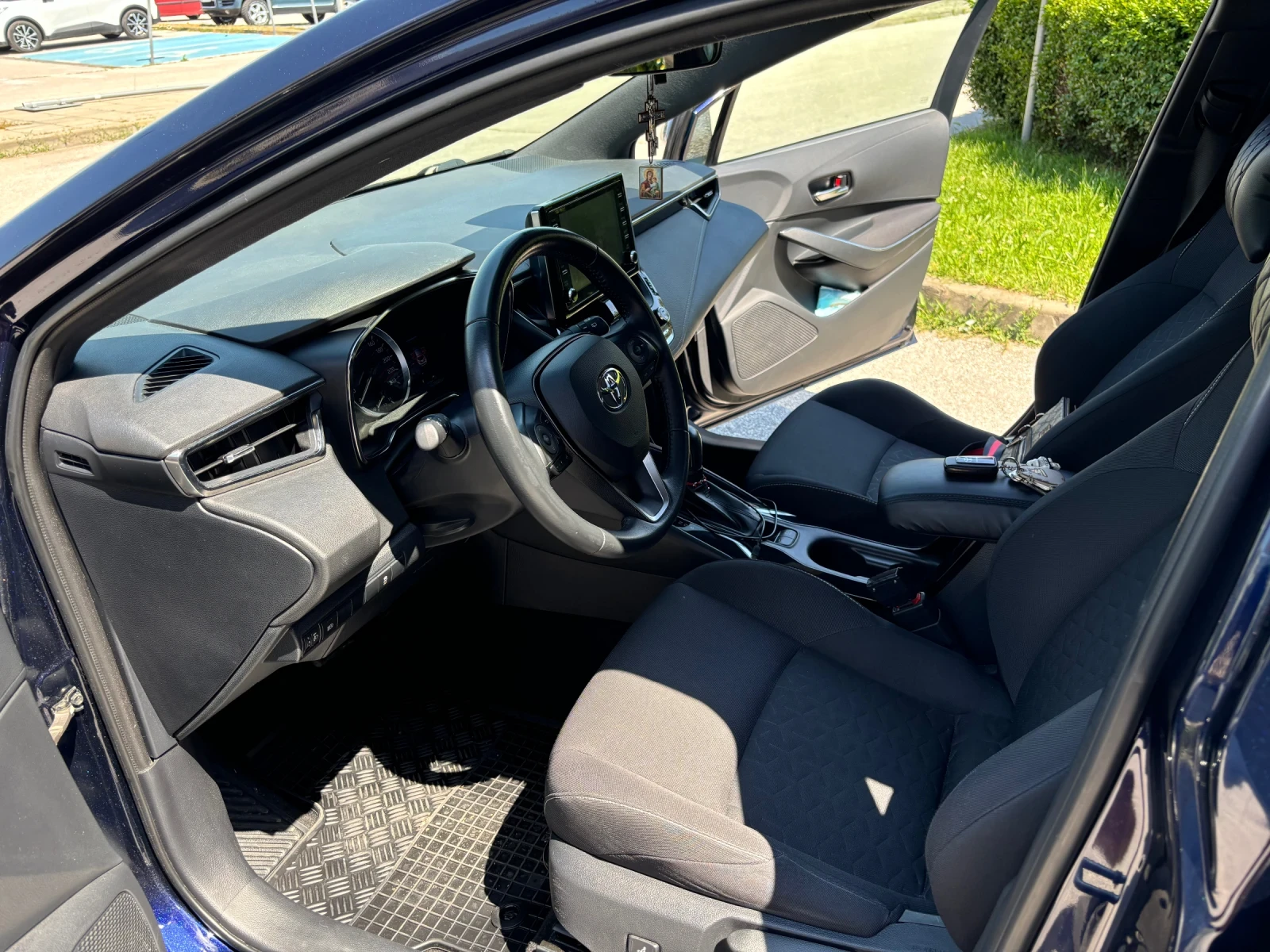 Toyota Corolla 1.8 HYBRID | Mobile.bg � ����������� 10