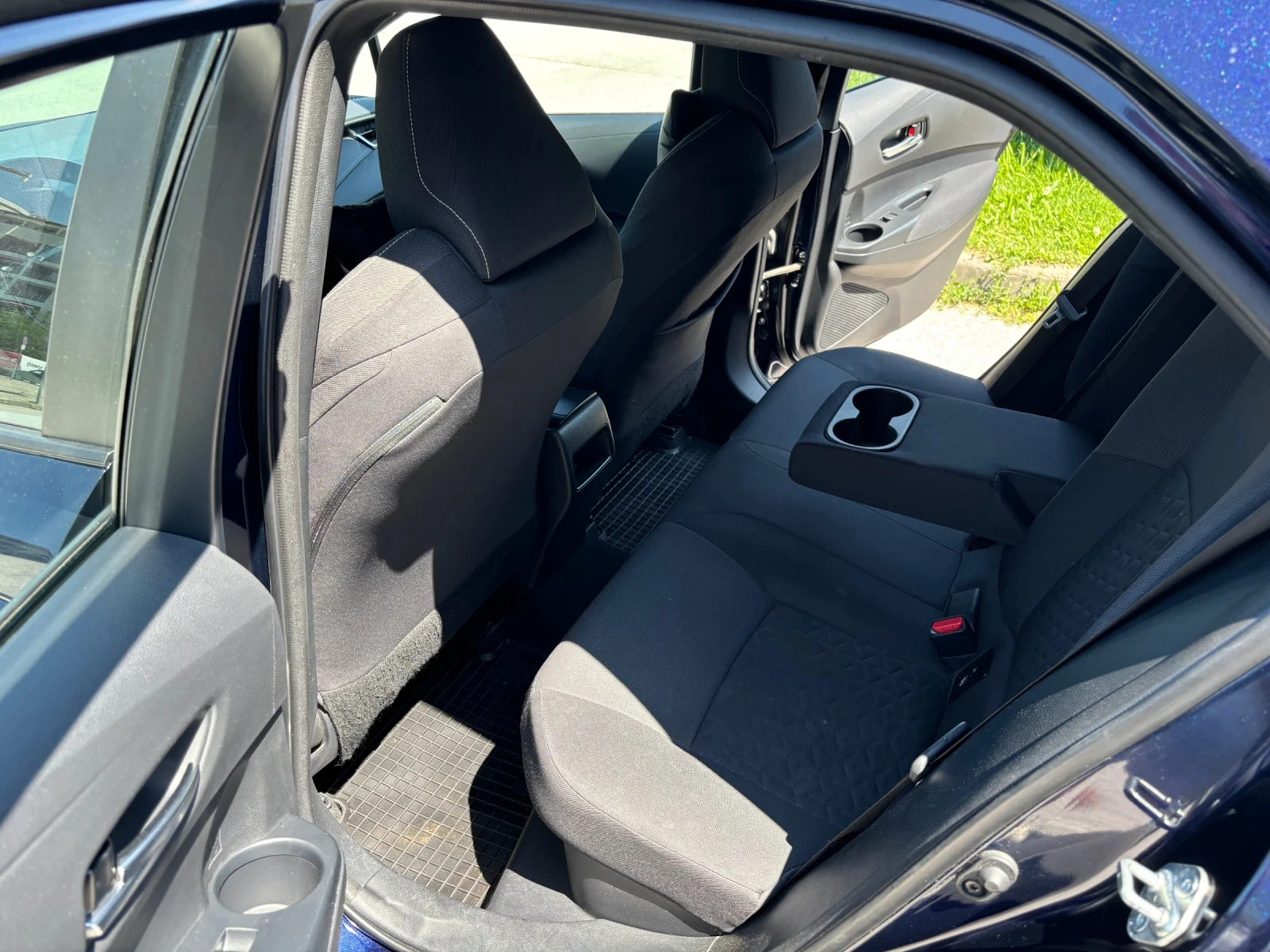 Toyota Corolla 1.8 HYBRID | Mobile.bg � ����������� 14