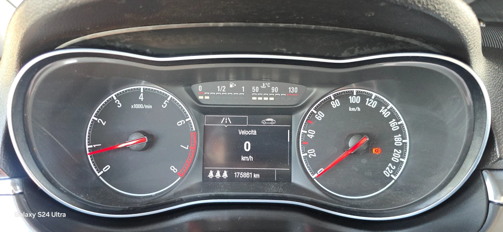 Opel Corsa 1.4 16v 90k.c GAZ CAR PLAY/ANDROID AUTO, снимка 11 - Автомобили и джипове - 54700898