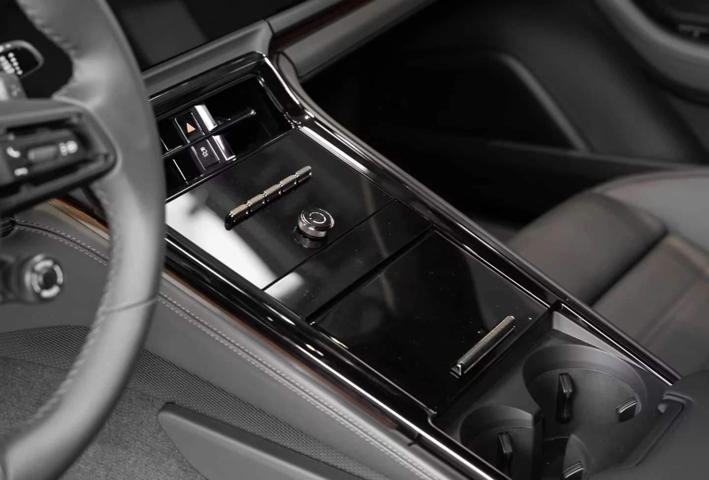 Porsche Panamera TURBO* E-HYBRID* HYPER* PANO* DISTR* 360CAM* , снимка 9 - Автомобили и джипове - 55097718