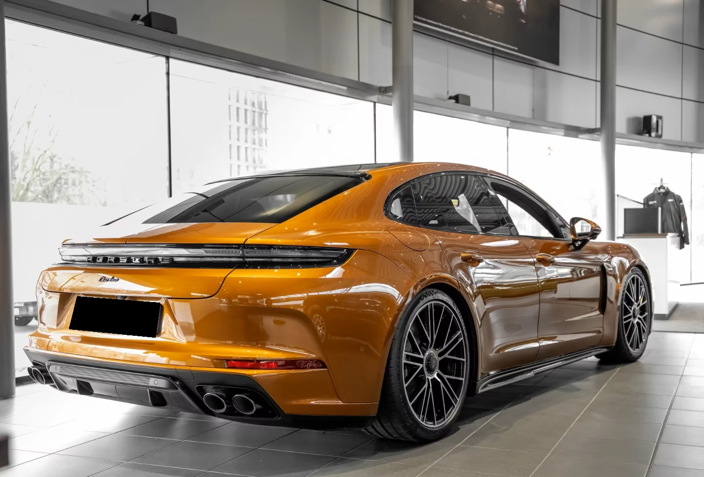 Porsche Panamera TURBO* E-HYBRID* HYPER* PANO* DISTR* 360CAM* , снимка 3 - Автомобили и джипове - 55097718