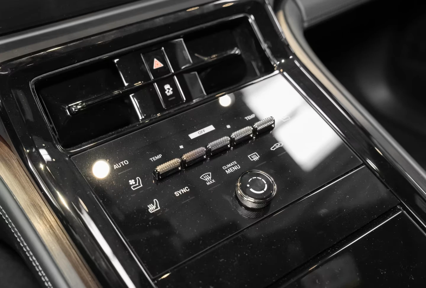 Porsche Panamera TURBO* E-HYBRID* HYPER* PANO* DISTR* 360CAM* , снимка 14 - Автомобили и джипове - 55097718