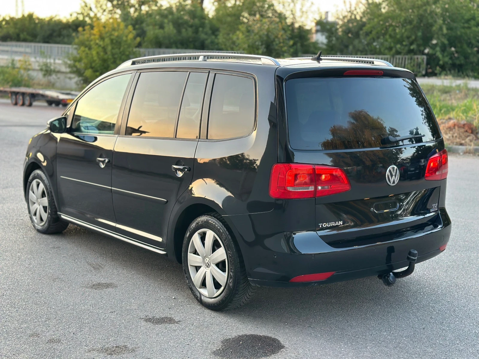 VW Touran Highline, снимка 9 - Автомобили и джипове - 55167663