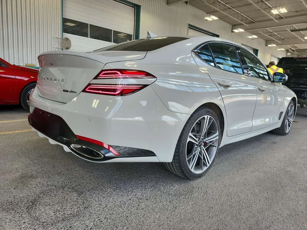 Genesis G70  3.3T SPORT / CARFAX / ЦЕНА ДО БЪЛГАРИЯ, снимка 3 - Автомобили и джипове - 55245249