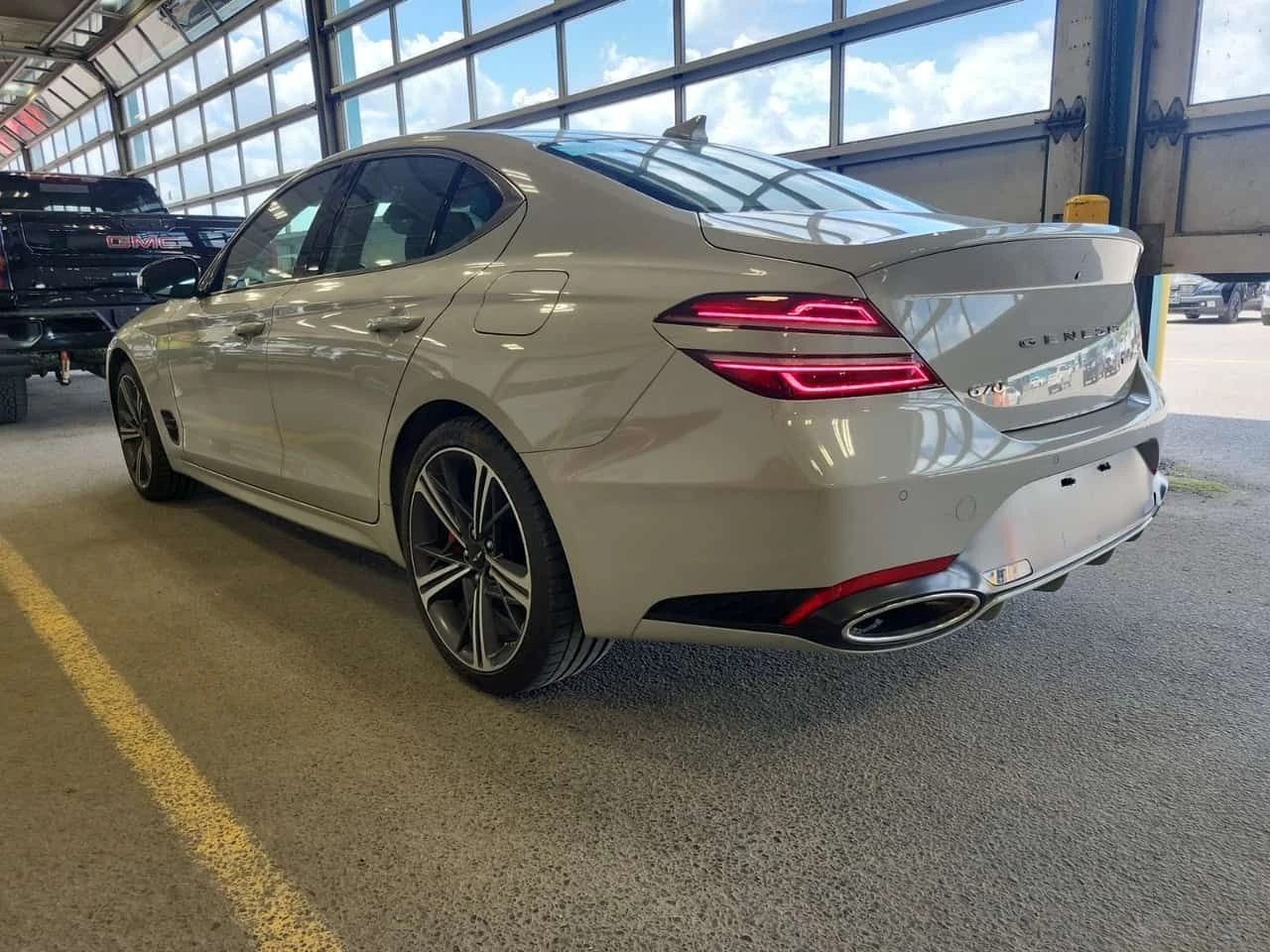 Genesis G70  3.3T SPORT / CARFAX / ЦЕНА ДО БЪЛГАРИЯ, снимка 4 - Автомобили и джипове - 55245249