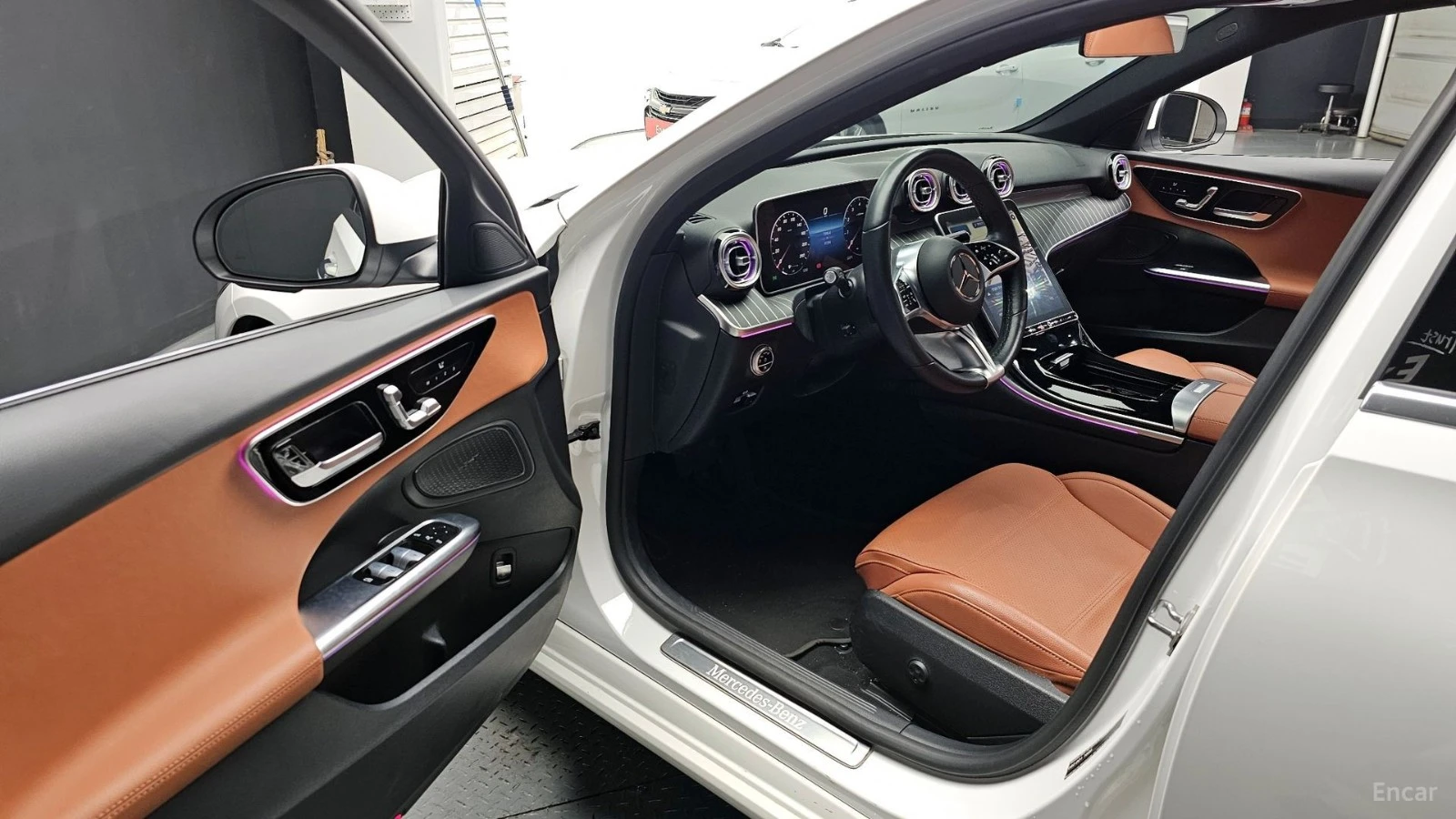 Mercedes-Benz C 300 360 КАМЕРА* ПОДГРЕВ* ПАНОРАМА* ПАМЕТ* ДИСТРОНИК, снимка 10 - Автомобили и джипове - 55460106