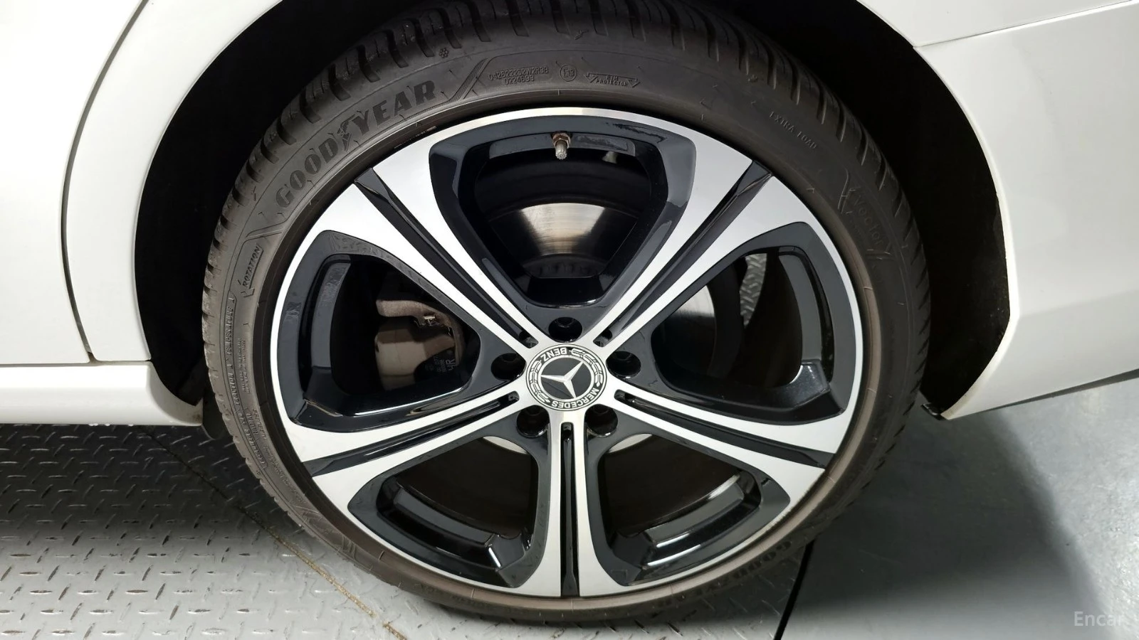 Mercedes-Benz C 300 360 КАМЕРА* ПОДГРЕВ* ПАНОРАМА* ПАМЕТ* ДИСТРОНИК, снимка 5 - Автомобили и джипове - 55460106