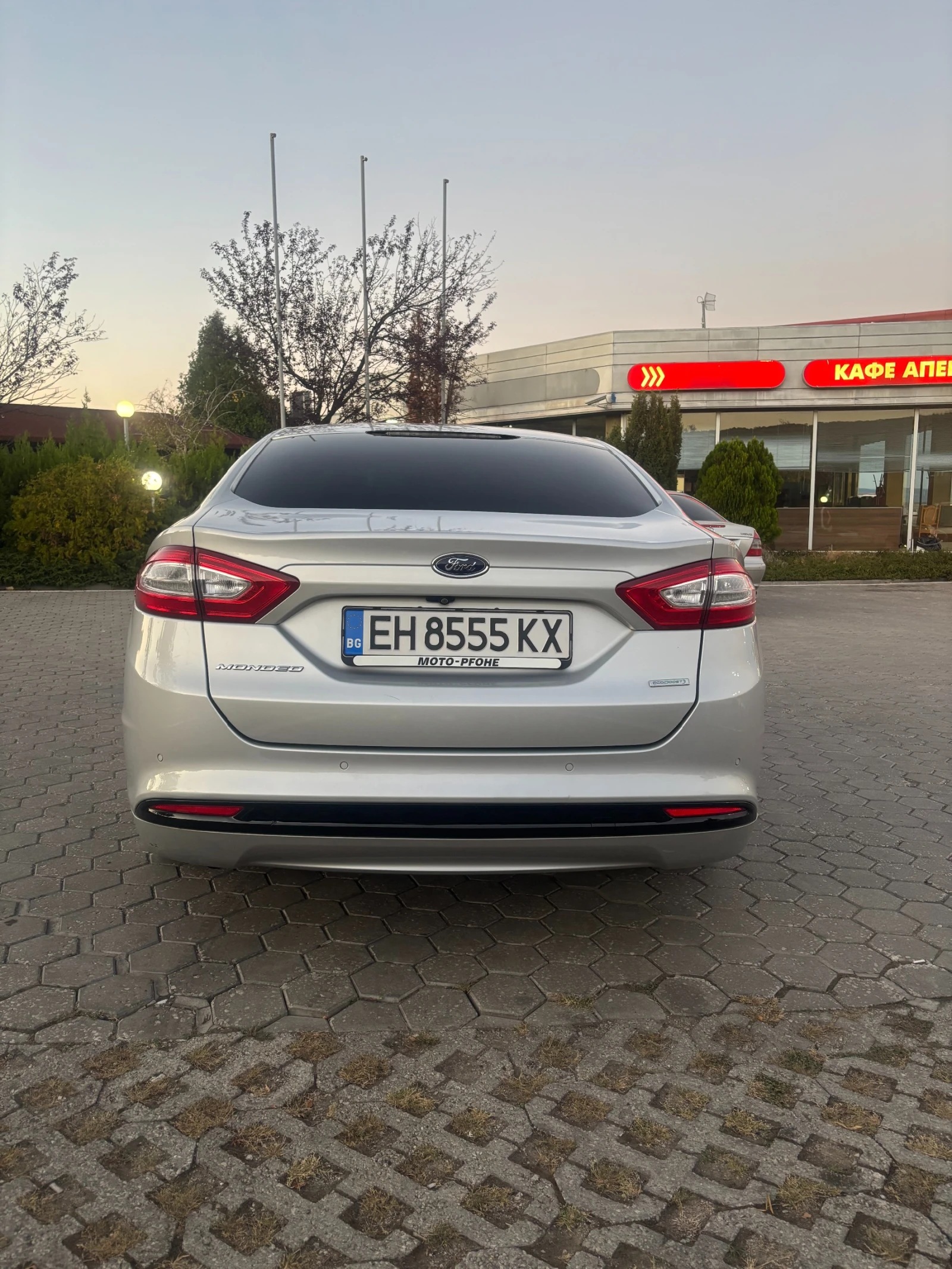 Ford Mondeo 1.5 , снимка 8 - Автомобили и джипове - 55477017