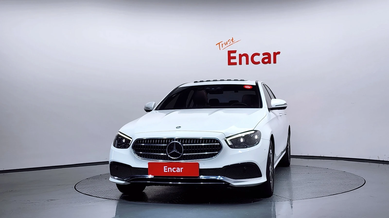Mercedes-Benz E 350 4MATIC Avantgarde, снимка 3 - Автомобили и джипове - 55564802